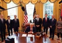 Trump : Nous quitterons bientôt l’Iran, et si nécessaire, nous y retournerons. Nucléaire ? Je m’en fiche, nous observerons depuis le satellite.