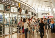 Israël face à une vague d’exode : multiplication par quatre de la fuite des familles juives depuis 2024