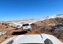 Provocation inutile à la frontière syrienne : une dizaine d’Israéliens du Shomron arrêtés après avoir planté un drapeau au-delà de la barrière