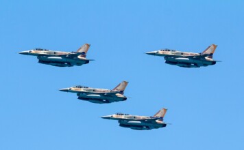 « Nous avons déjà dépassé le nombre de sorties de toute l’opération Am Kélavi » — un navigateur de chasse israélien témoigne depuis le cockpit