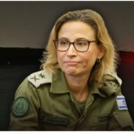 Crise au sein de Tsahal : la lanceuse d’alerte suspendue, tandis que Yifat Tomer-Yerushalmi continue de toucher son salaire