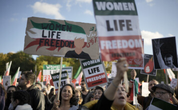 Nous sommes plus que jamais à l’aube de la désatanisation du monde — par Philippe ARNON