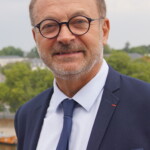 Ecstasy dans le champagne : un sénateur français condamné pour avoir drogué une députée afin de l’agresser sexuellement