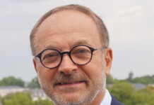 Ecstasy dans le champagne : un sénateur français condamné pour avoir drogué une députée afin de l’agresser sexuellement