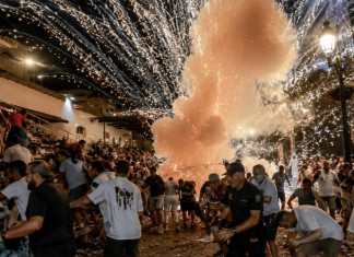 Catastrophe en Espagne : un obus de feu d’artifice s’envole vers la foule, 27 blessés