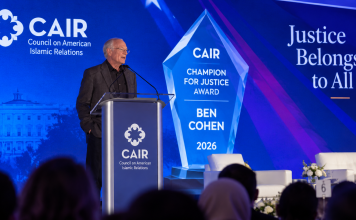 Le CAIR décerne son prix « Champion de la justice » à Ben Cohen, cofondateur de Ben & Jerry’s, le soir de Roch Hachana
